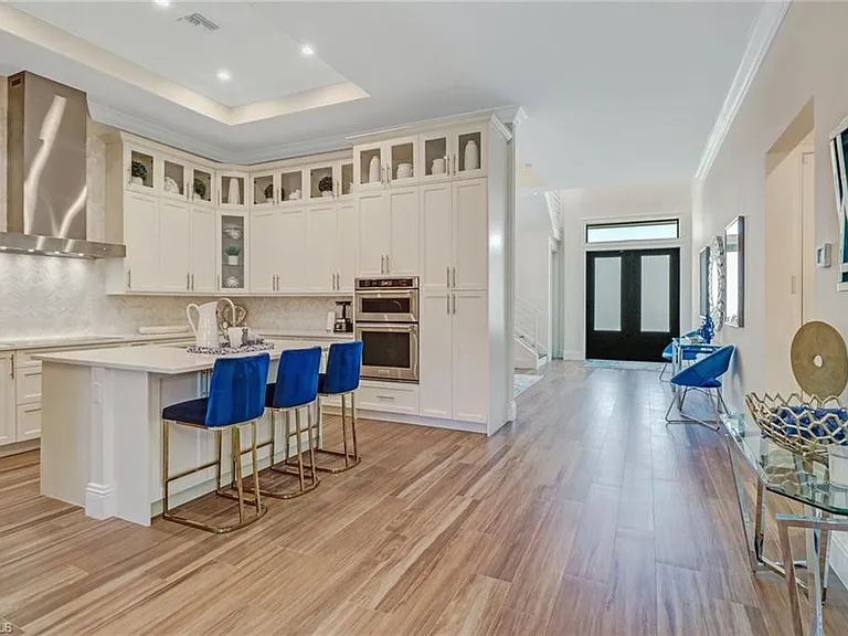 2875 Coco Lakes Dr — Photo 3