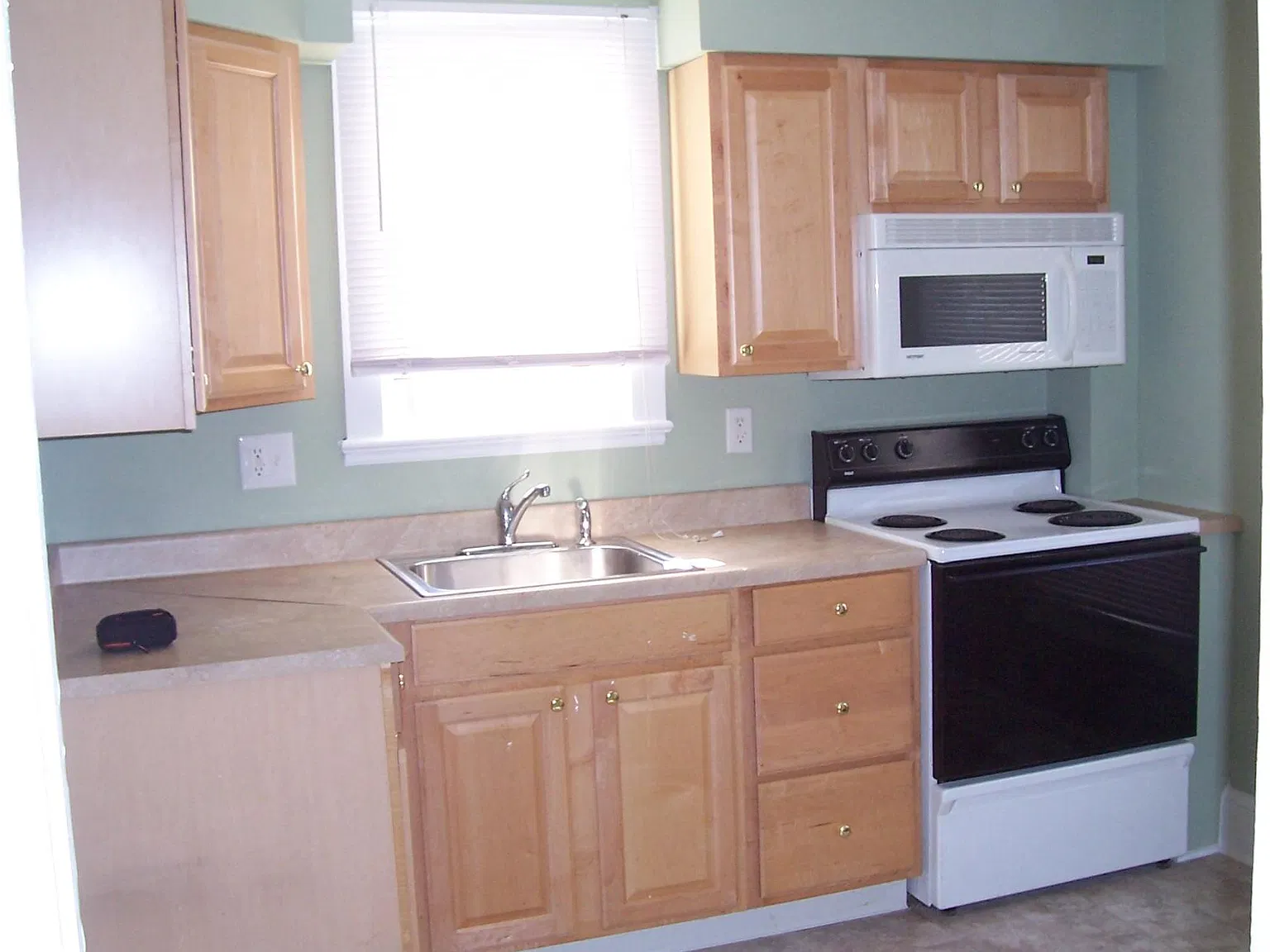 2 bed, 900 sqft, $1,600 — Photo 1