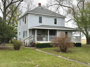 609 E Main St, Ashkum, IL 60911