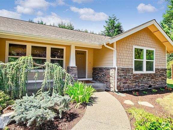 4th image of 14216 109th Avenue Ct E