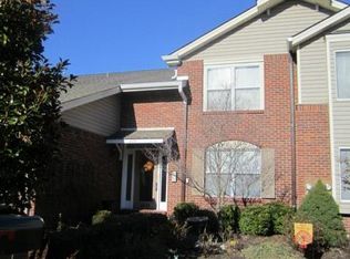 604 Pine Ridge Trails Ct APT 101, Ballwin, MO 63021