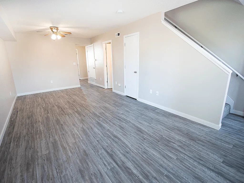 Northridge Crossing Apartments and Townhomes — Photo 2