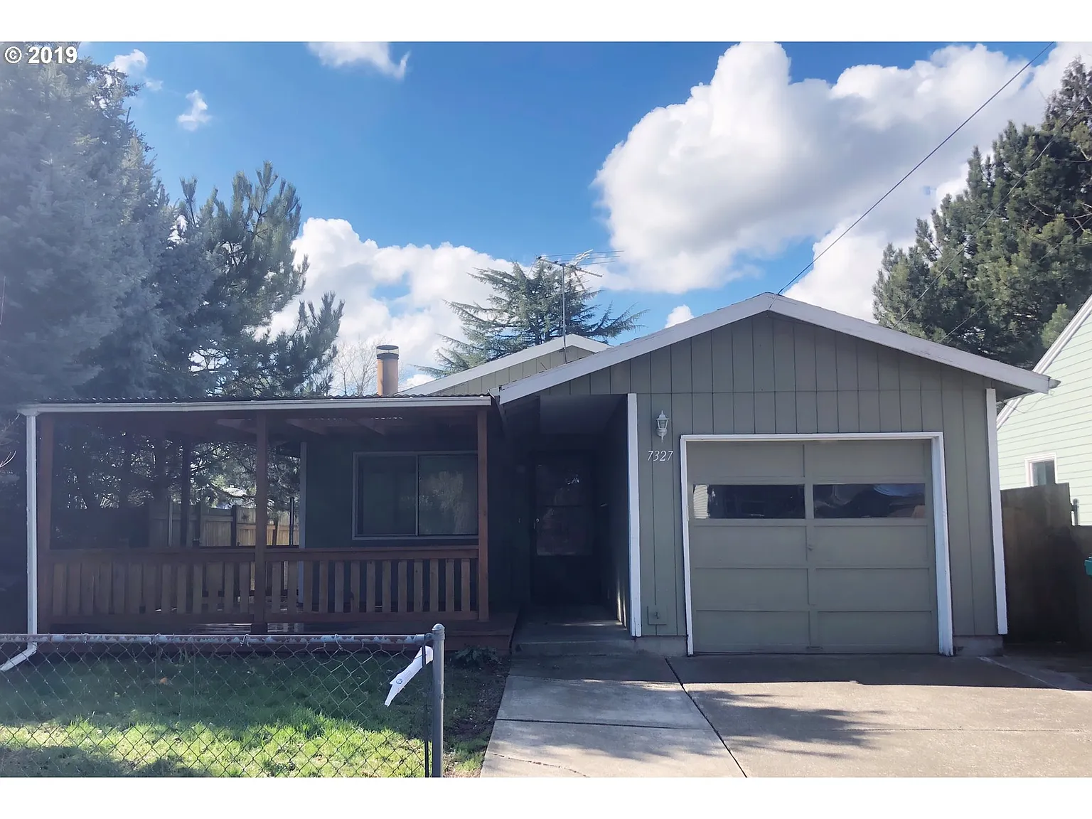 7327 SE 65th Ave photo 1