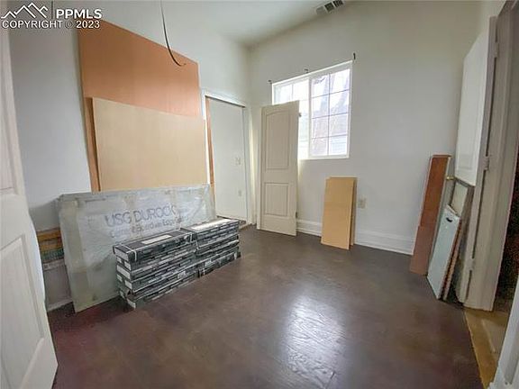 4th image of 2113 N Weber St