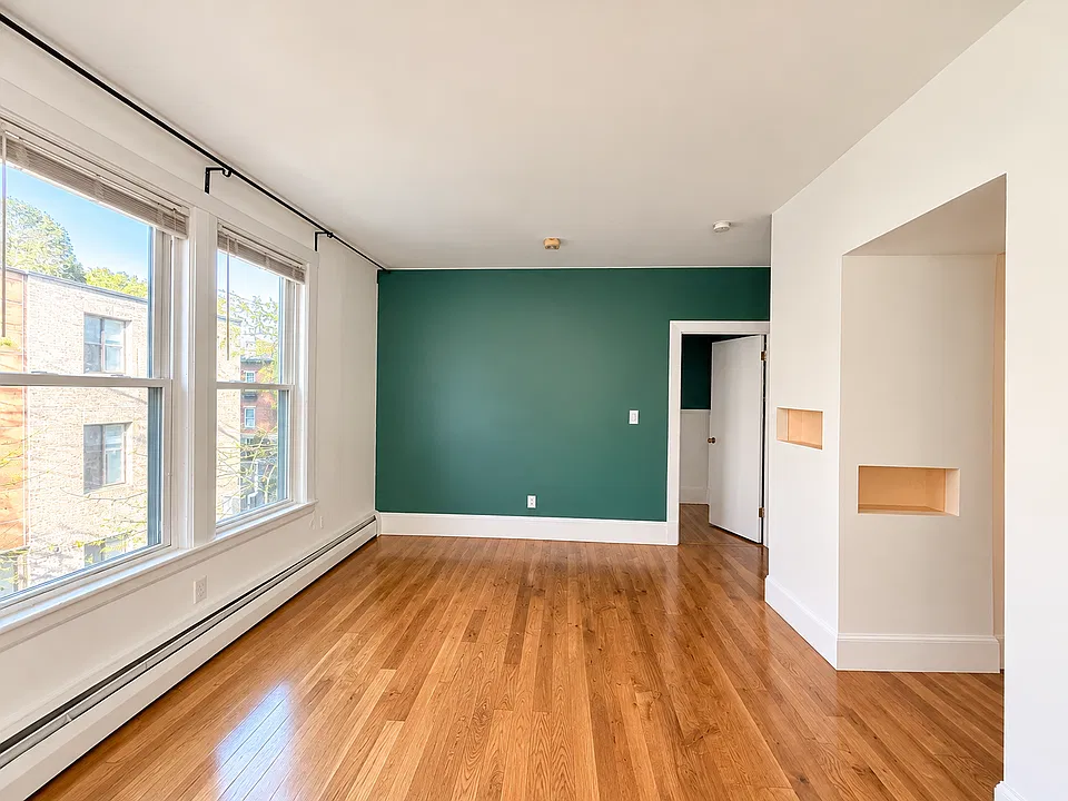 278 Harvard St #8