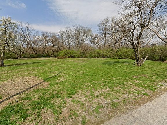 2nd image of 7995 Cox Rd