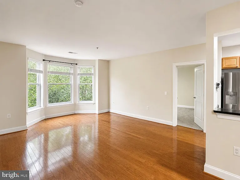 38 Maryland Ave #335 — Photo 11