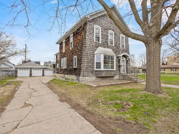335 1st St, Menominee, MI 49858