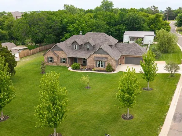 10430 Pine Ridge Rd, Edmond, OK 73025