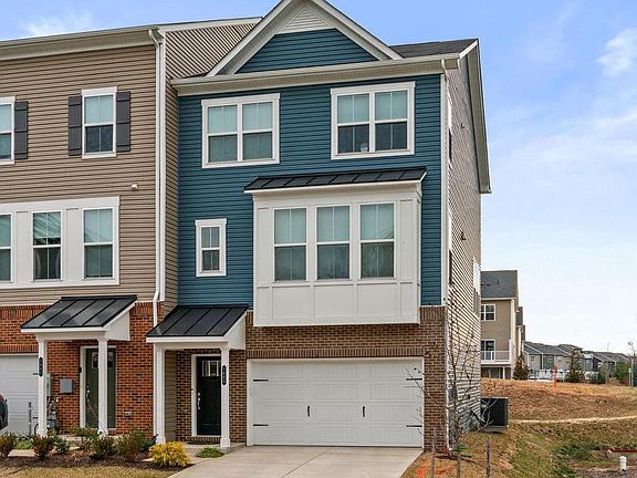 2nd image of 1605 Aster Ln