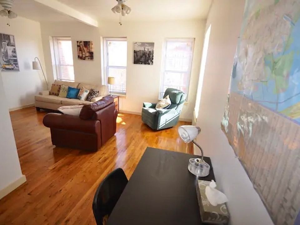1st image of 370 Tompkins Ave #3