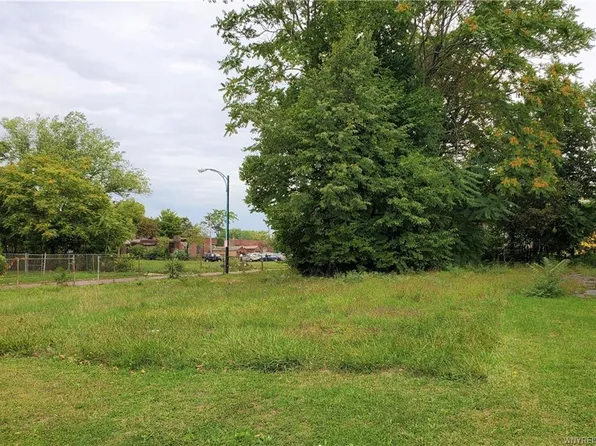 2 Hurlock Ave, Buffalo, NY 14211