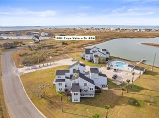 1001 Cape Velero Dr #D-4, Rockport, TX 78382