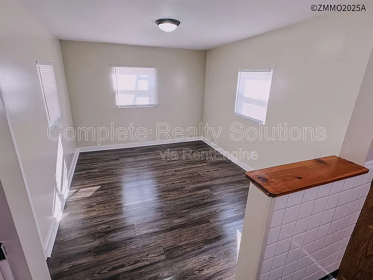 10200 Tappan Dr — Photo 20
