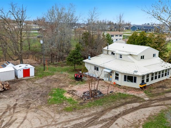 5503 Smithland Dr, Marion, IA 52302