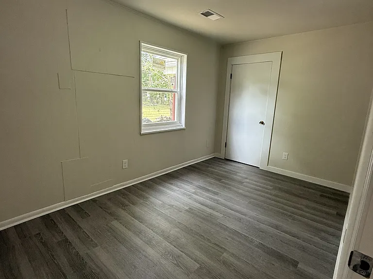 109 Houston Dr — Photo 7