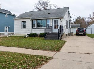 113 3rd Ave E, West Fargo, ND 58078
