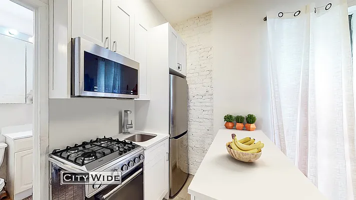 Rented by City Wide Apartments | media 8