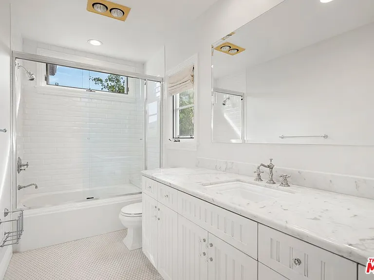 735 Thayer Ave — Photo 15