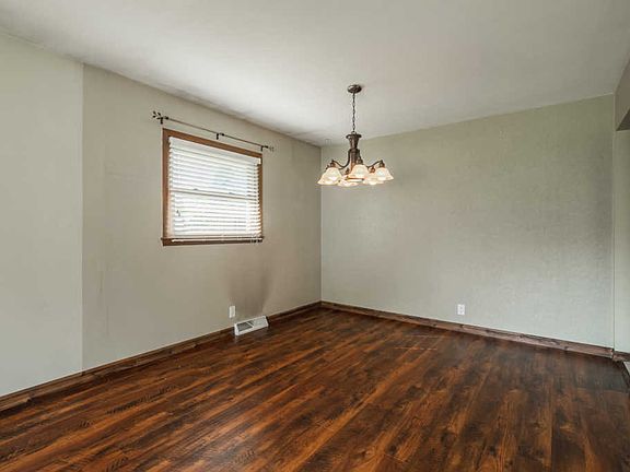 5th image of 712 Lakeview Ave