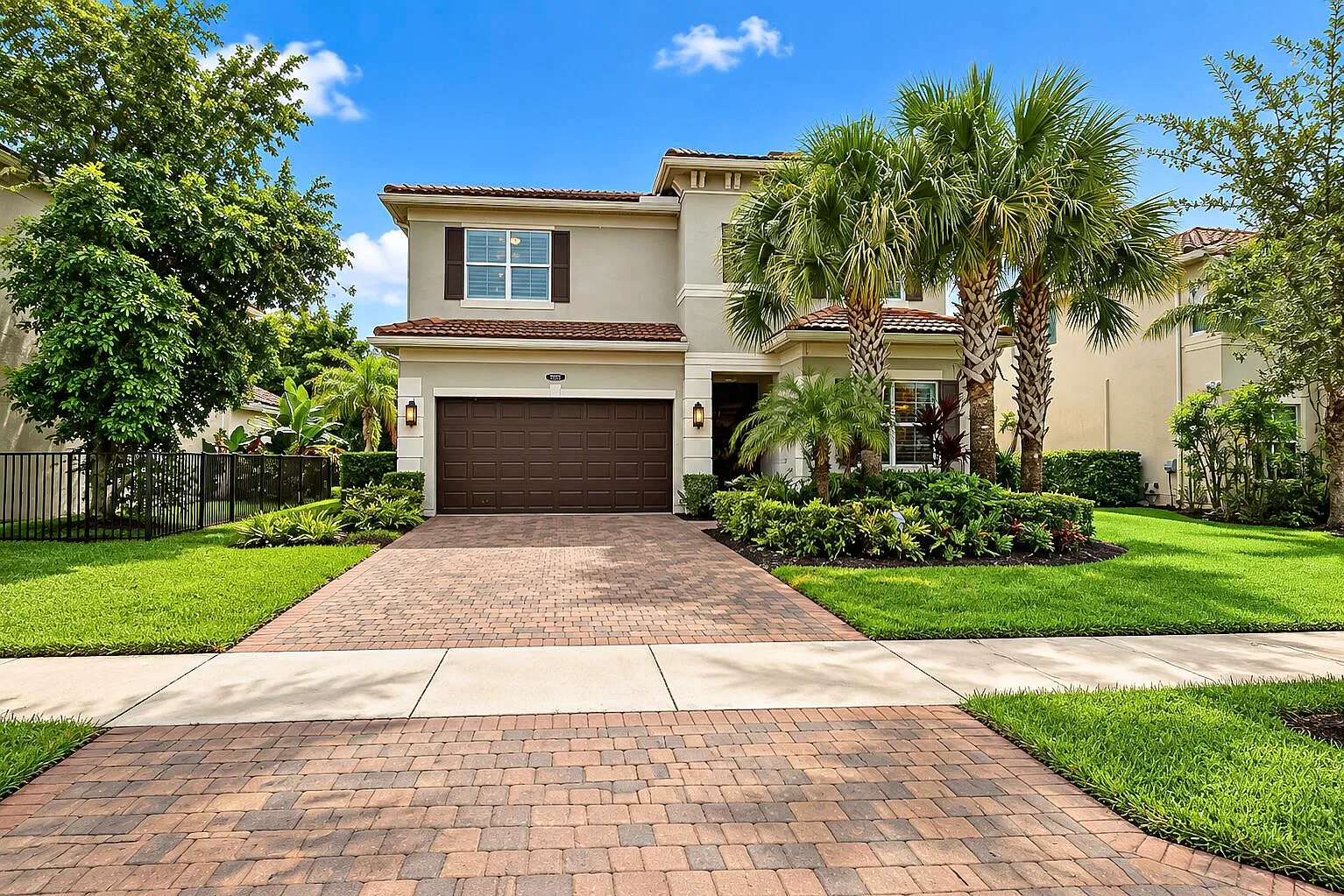 4 bed, 3.0 bath, 2741 sqft, $7,950 — Photo 3