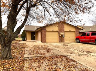 239 Ashley Dr, Edmond, OK 73003