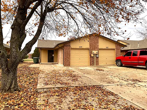 239 Ashley Dr Photo 1