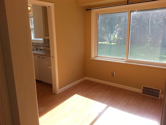 Large Dinning Area