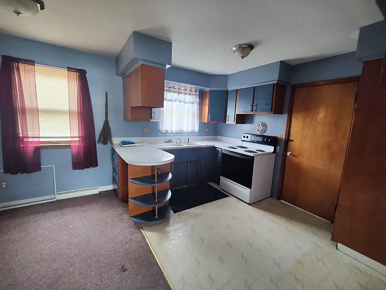 20 Marilyn Ave — Photo 2