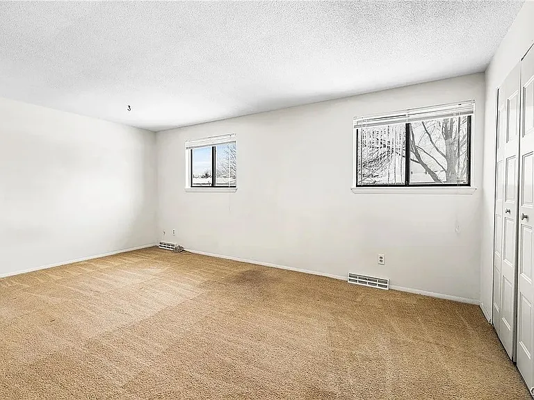 364 Cameco Cir — Photo 14