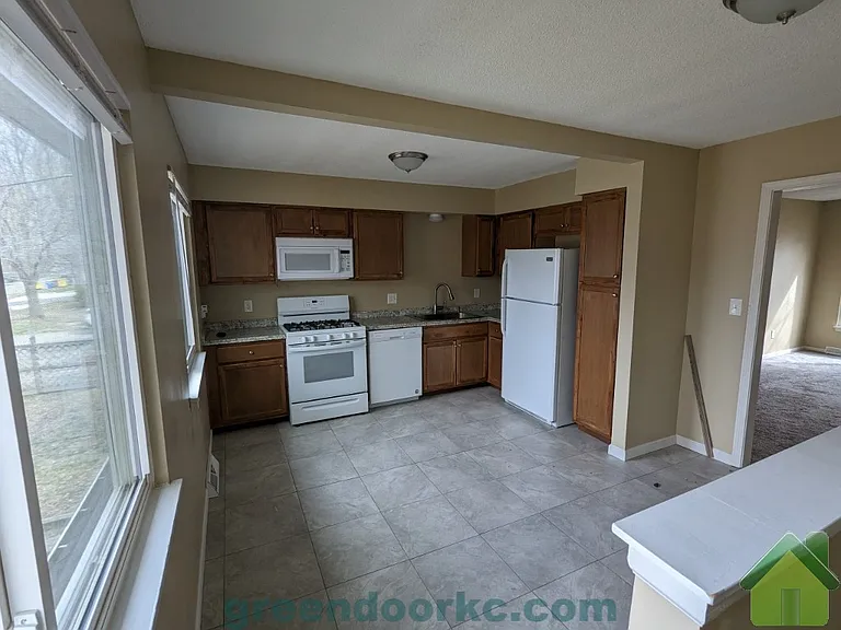 7812 Eby Ln — Photo 7