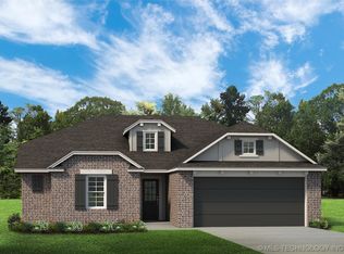 6811 S Indianwood Ave, Broken Arrow, OK 74011