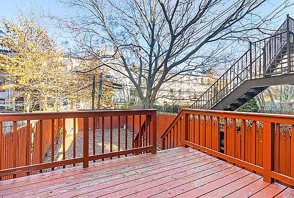 1st image of 229 12th St #1