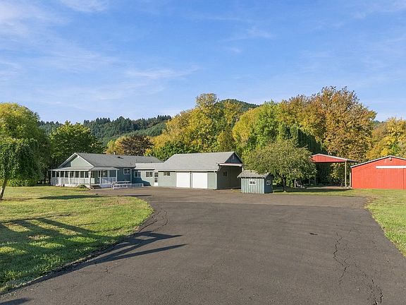 4th image of 15290 SW Gopher Valley Rd