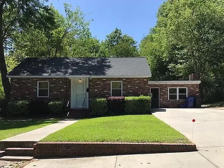 513 Tyler St — Photo 3