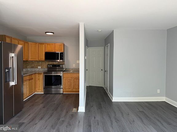 2nd image of 5922 Bustleton Ave