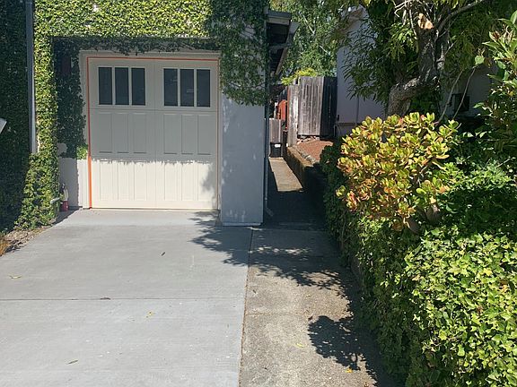 Attached Garage