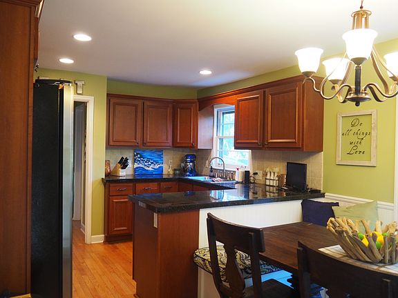 4th image of 1206 N 121st St