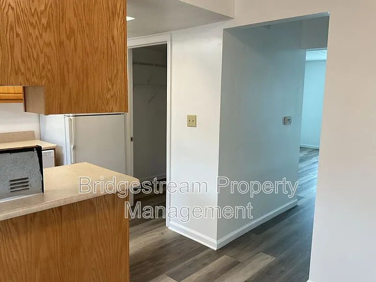 961 Taylorsview Dr — Photo 12