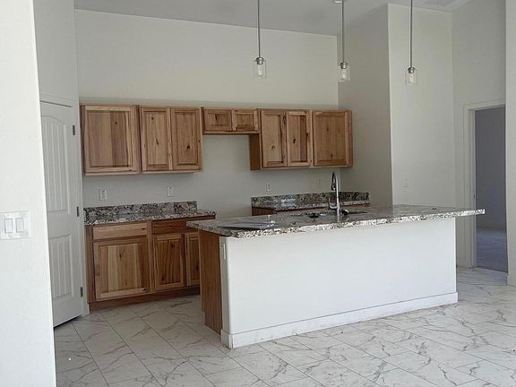 4th image of 21718 W Roosevelt Ave