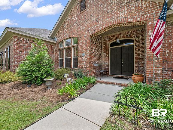 4th image of 213 Falls Creek St