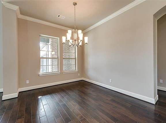 5th image of 2019 Grassland Dr