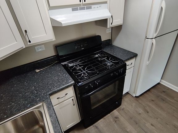 4th image of 510 N Lincoln Ave APT 204