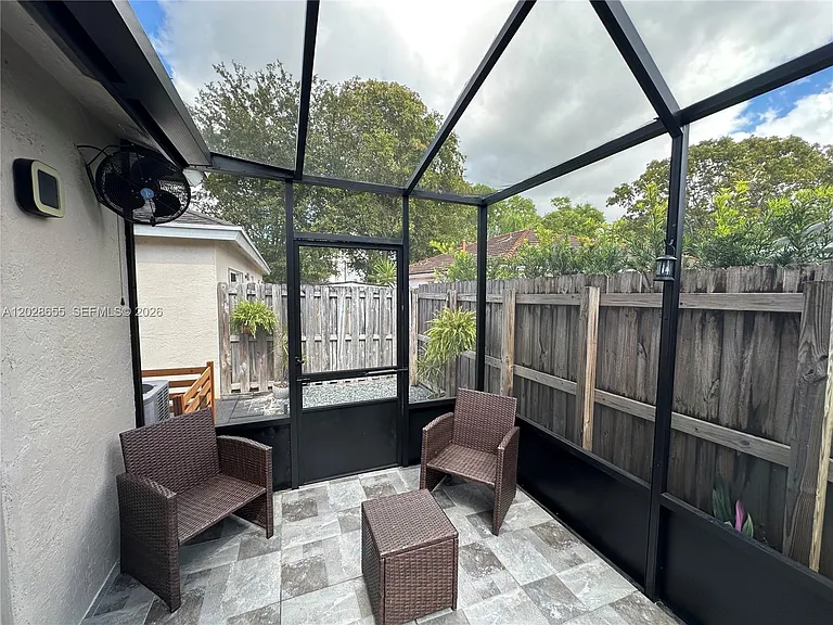 5733 NW 100th Ct — Photo 46