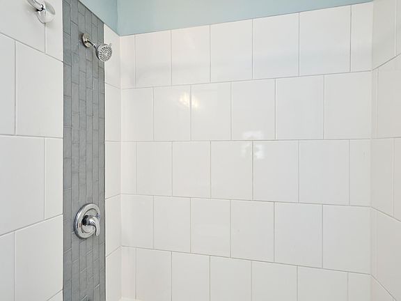 4th image of 1819 21st St