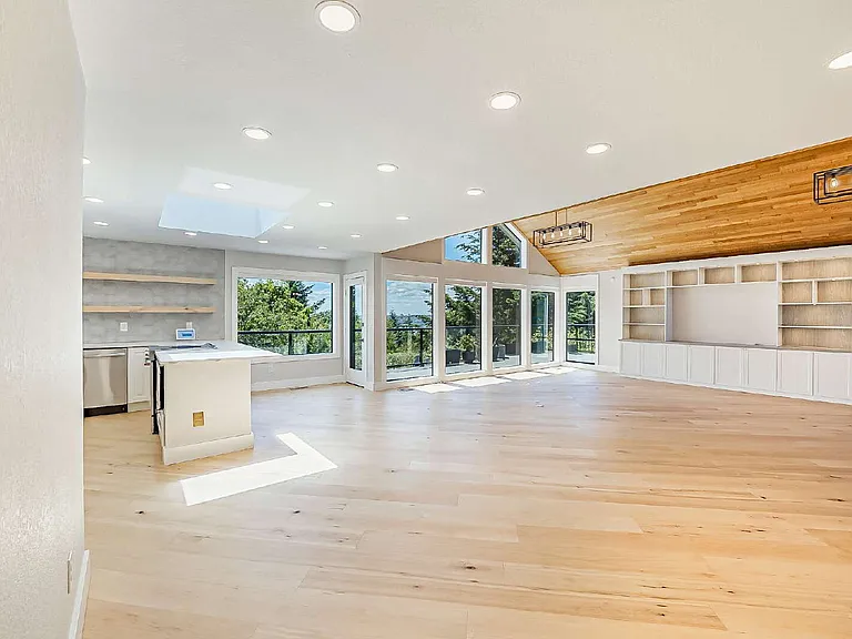 4634 Lighthouse Dr NE — Photo 41