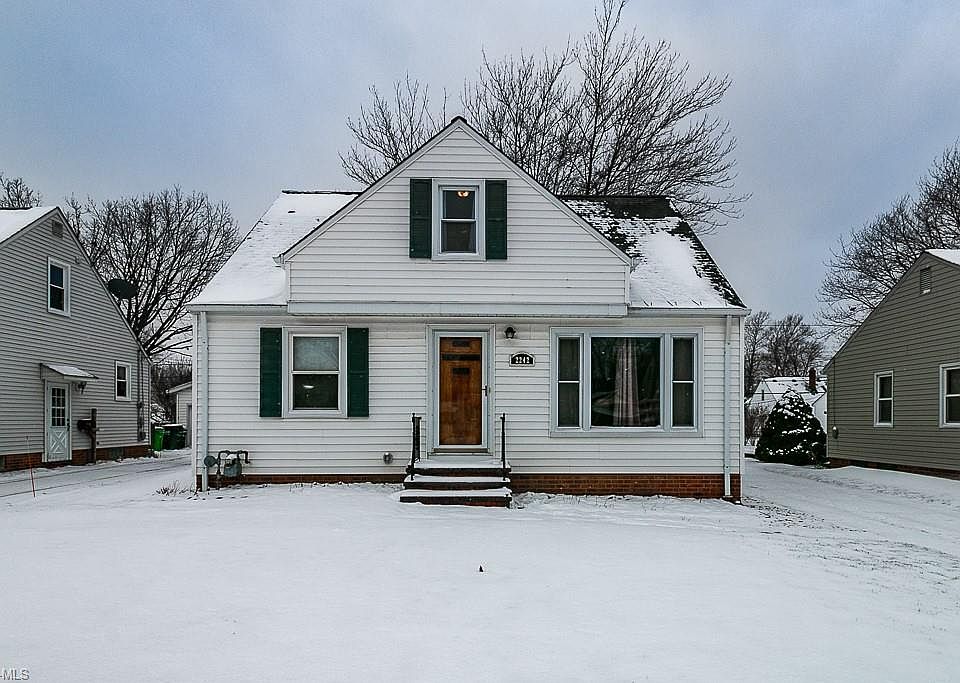 1st image of 2242 Larchmont Dr