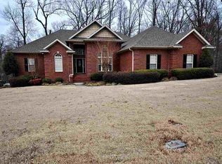 822 Rolling Forest Dr, Jonesboro, AR 72404