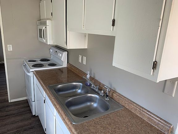 4th image of 6628 Seward St