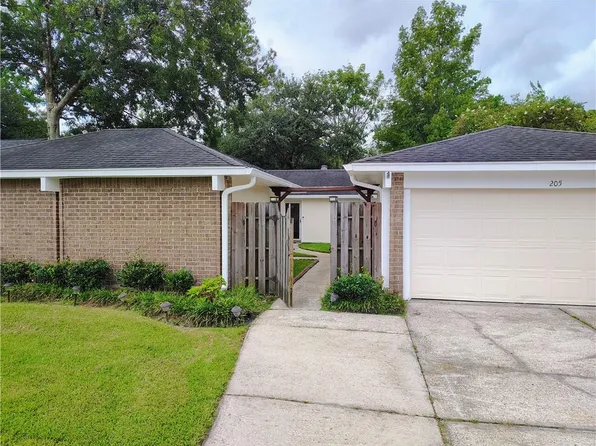 205 Lake Calcasieu Ct, Slidell, LA 70461